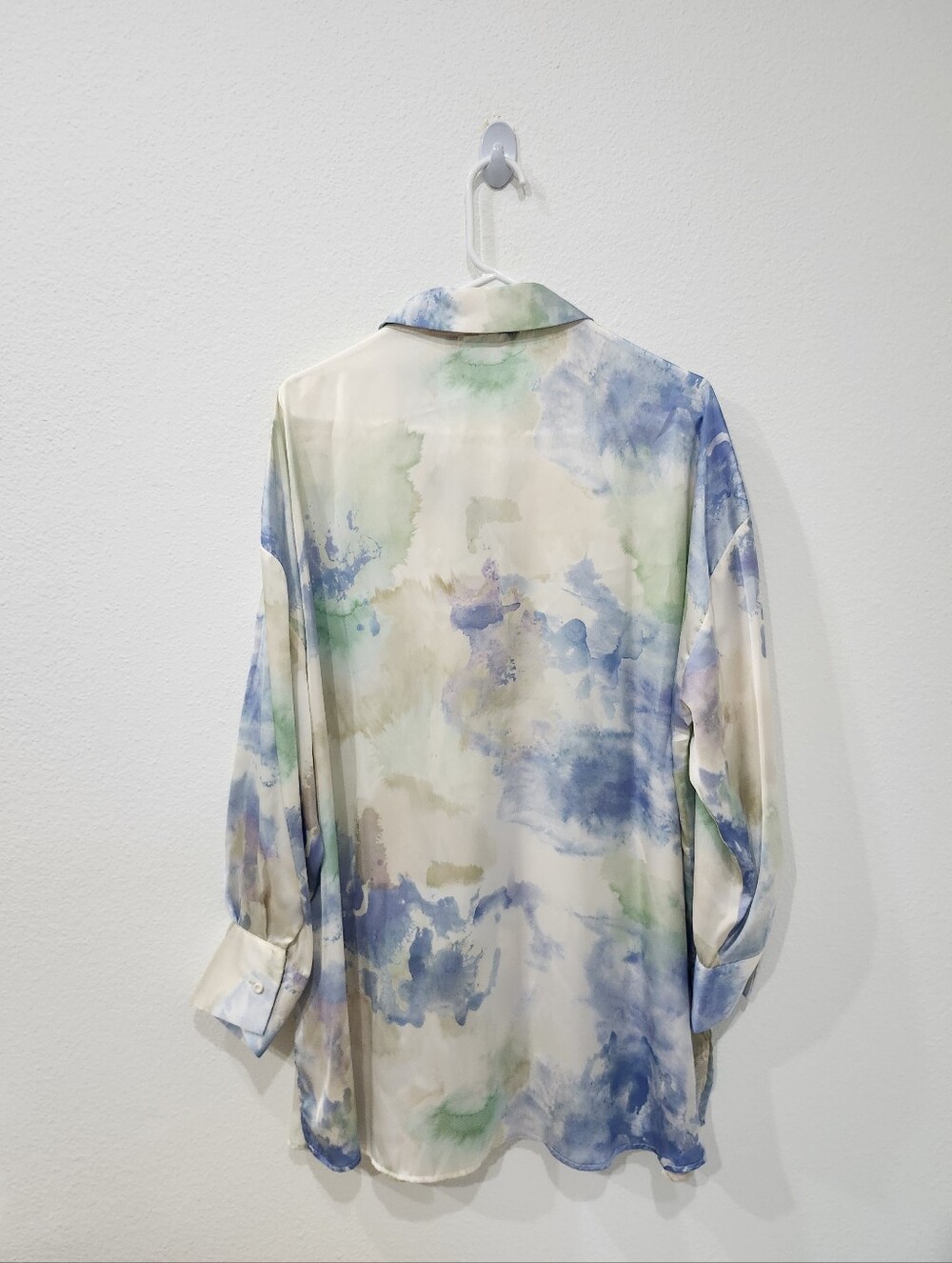 ZARA Satin Effect Tie Dye Long Sleeve Blouse Oversized Watercolor Print Size Lrg - Picture 2 of 7